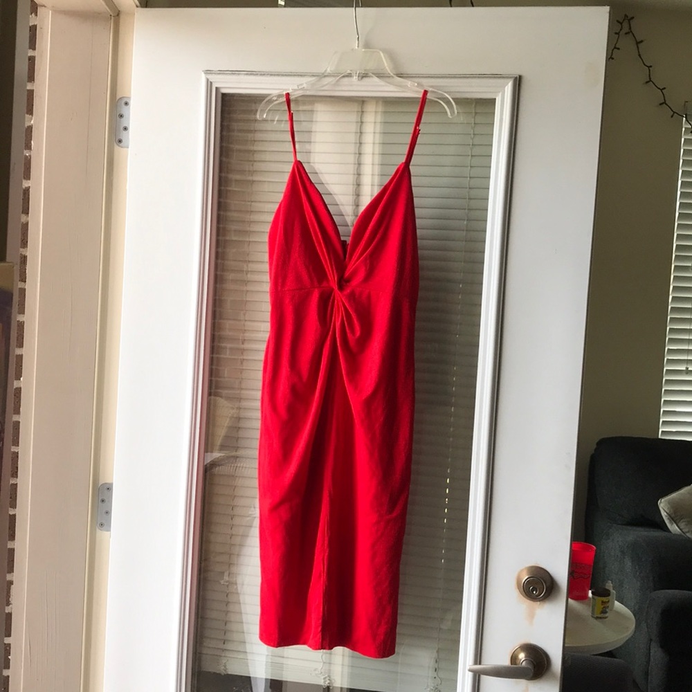 Selfie Leslie red cocktail dress